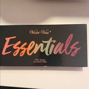 Violet Voss Essentials Eyeshadow Palette
